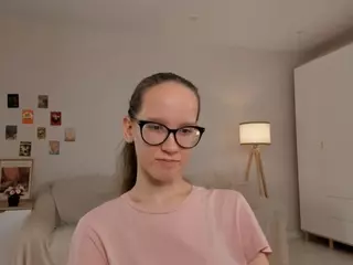 LynetteBails's Live Sex Cam Show