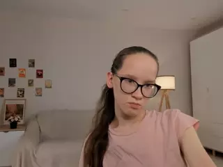 LynetteBails's Live Sex Cam Show