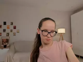 LynetteBails's Live Sex Cam Show