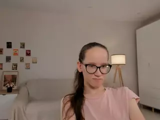LynetteBails's Live Sex Cam Show