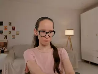 LynetteBails's Live Sex Cam Show