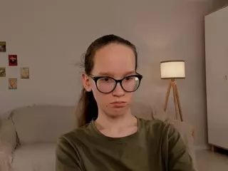 LynetteBails's Live Sex Cam Show