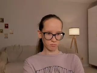 LynetteBails's Live Sex Cam Show