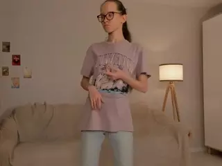 LynetteBails's Live Sex Cam Show