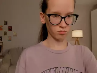LynetteBails's Live Sex Cam Show