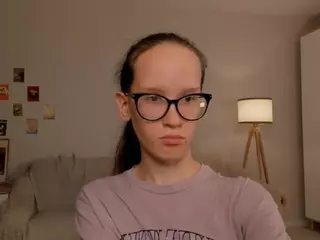 LynetteBails's Live Sex Cam Show