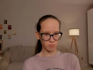 LynetteBails's Live Sex Cam Show