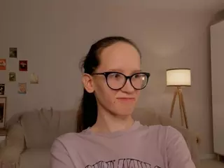 LynetteBails's Live Sex Cam Show