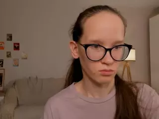 LynetteBails's Live Sex Cam Show