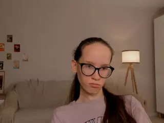 LynetteBails's Live Sex Cam Show