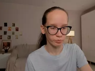 LynetteBails's Live Sex Cam Show