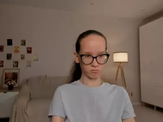 LynetteBails's Live Sex Cam Show