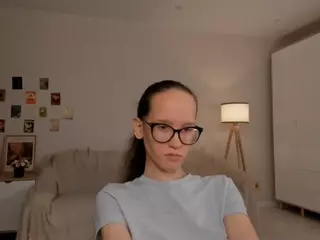 LynetteBails's Live Sex Cam Show