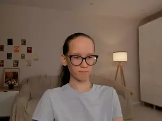 LynetteBails's Live Sex Cam Show