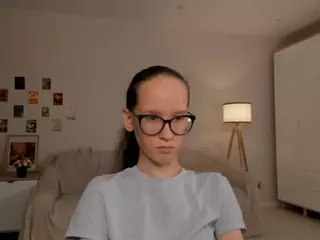 LynetteBails's Live Sex Cam Show