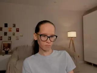 LynetteBails's Live Sex Cam Show