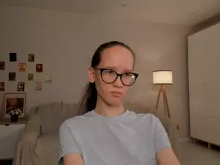 LynetteBails's Live Sex Cam Show