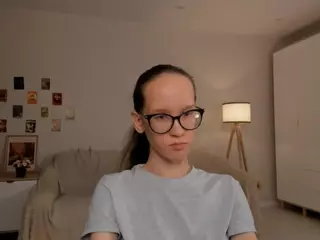 LynetteBails's Live Sex Cam Show