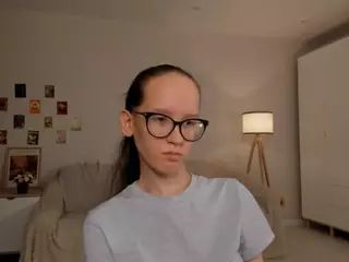 LynetteBails's Live Sex Cam Show