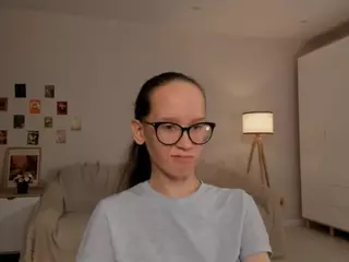 LynetteBails's Live Sex Cam Show