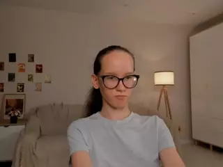 LynetteBails's Live Sex Cam Show