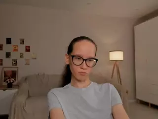 LynetteBails's Live Sex Cam Show