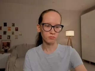 LynetteBails's Live Sex Cam Show