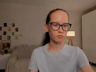 LynetteBails's Live Sex Cam Show