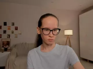 LynetteBails's Live Sex Cam Show