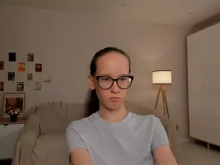 LynetteBails's Live Sex Cam Show