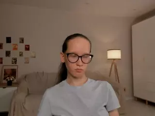 LynetteBails's Live Sex Cam Show