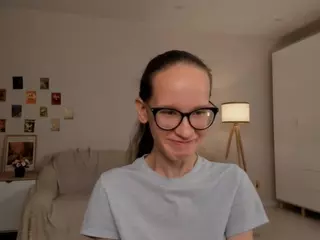 LynetteBails's Live Sex Cam Show