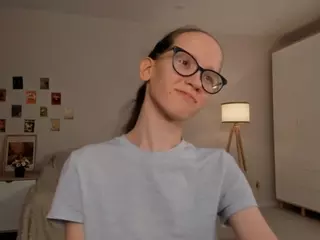 LynetteBails's Live Sex Cam Show