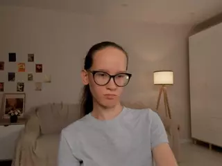 LynetteBails's Live Sex Cam Show
