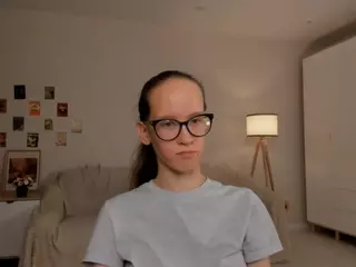 LynetteBails's Live Sex Cam Show