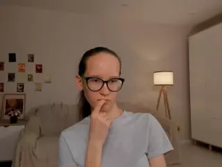 LynetteBails's Live Sex Cam Show