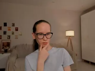 LynetteBails's Live Sex Cam Show