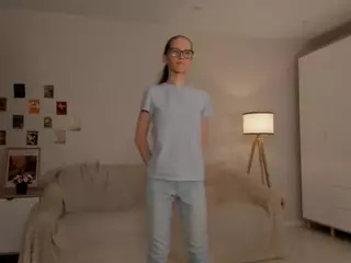 LynetteBails's Live Sex Cam Show