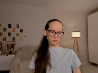 LynetteBails's Live Sex Cam Show
