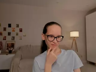 LynetteBails's Live Sex Cam Show