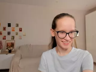 LynetteBails's Live Sex Cam Show