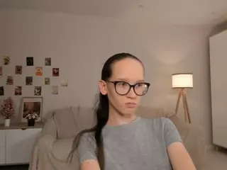 LynetteBails's Live Sex Cam Show