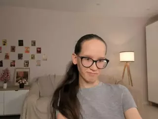 LynetteBails's Live Sex Cam Show