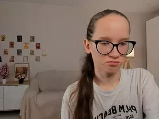 LynetteBails's Live Sex Cam Show