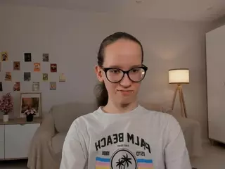 LynetteBails's Live Sex Cam Show