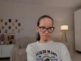 LynetteBails's Live Sex Cam Show