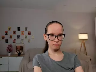 LynetteBails's Live Sex Cam Show