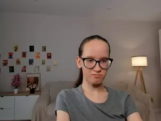 LynetteBails's Live Sex Cam Show