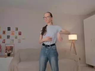 LynetteBails's Live Sex Cam Show