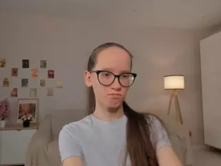 LynetteBails's Live Sex Cam Show